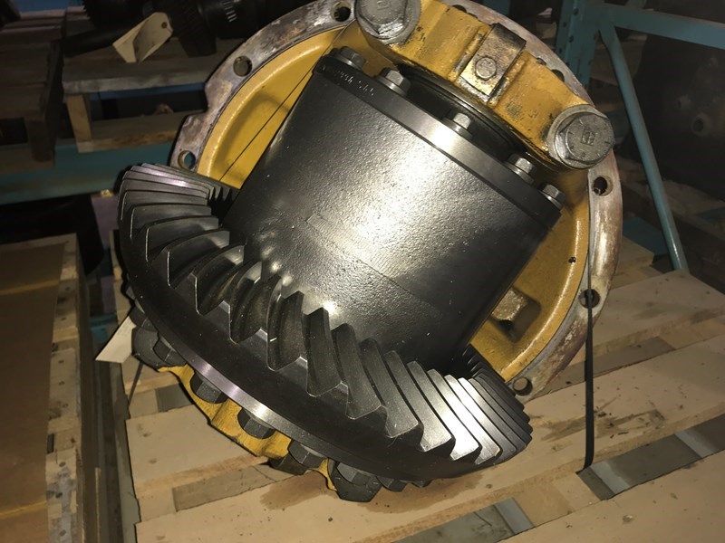 Caterpillar D400E Differential And Bevel Gear Group