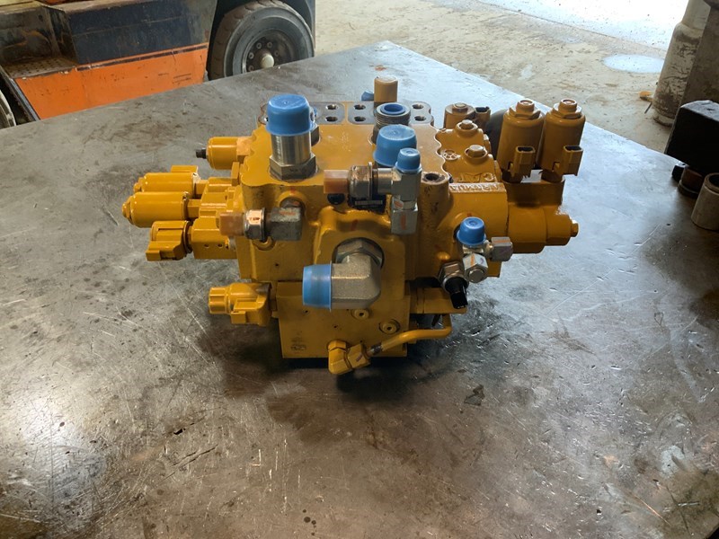 Caterpillar 980M Valve Gp-main Control