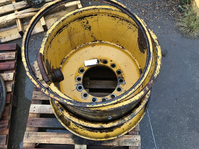 Deere 744J Wheel (all Components Included)